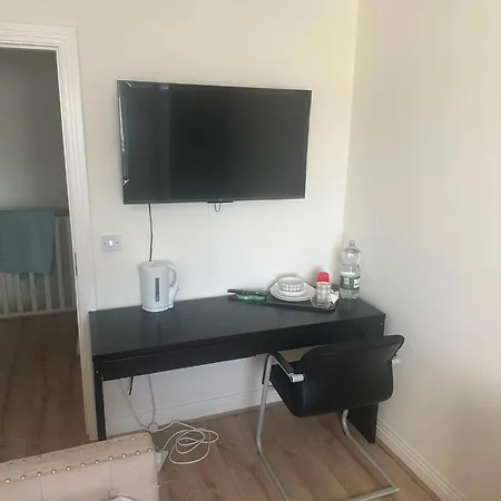 Private Single Bedroom In Beautiful House Δωμάτια σε οικογενειακή κατοικία Δουβλίνο