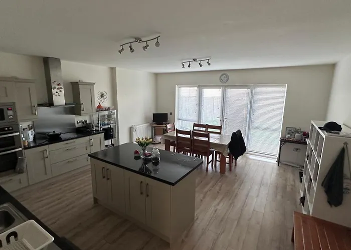 Private Single Bedroom In Beautiful House Privat bolig *