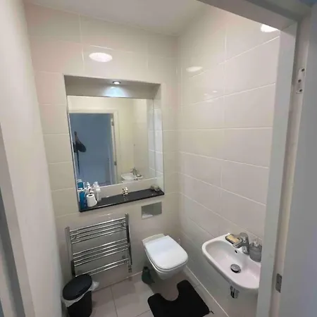 Private Single Bedroom In Beautiful House * דבלין